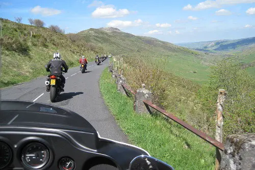 balade sejour moto en auvergne